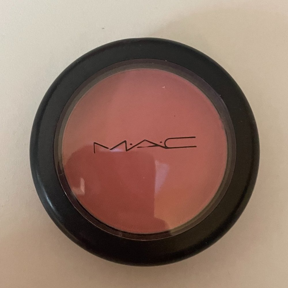 mac pinch o' peach(peachy pink)